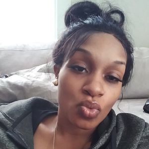 Meet your Posher, Deandra